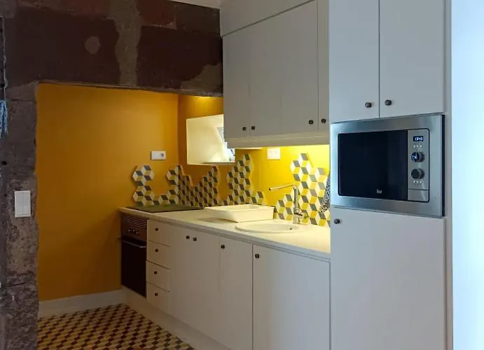 Azera - Laura Azera Praia da Vitória